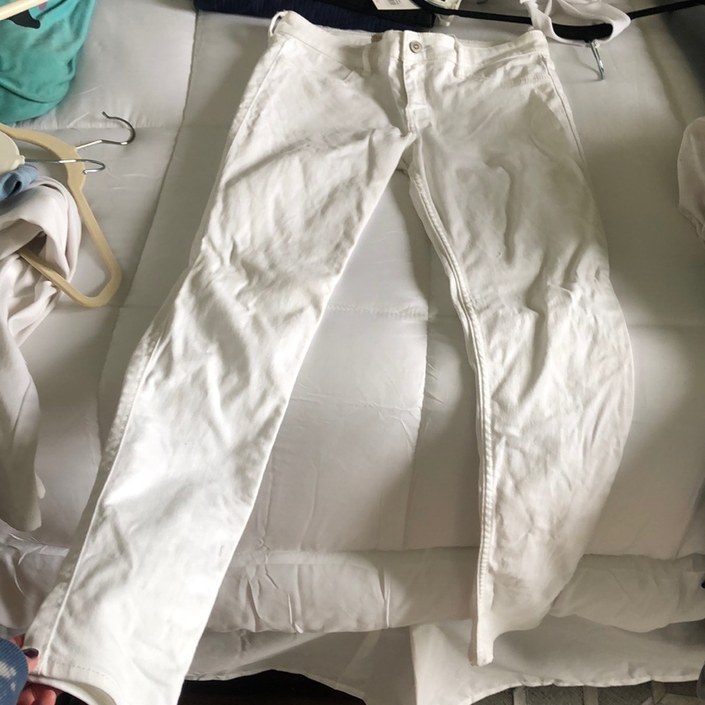 White skinny Jeans
